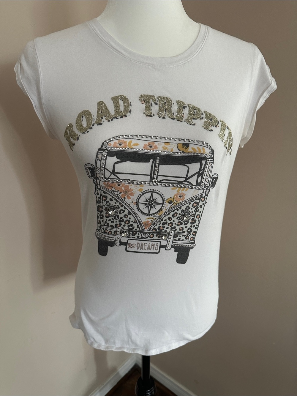 Rinascimento White 'Road Trippin' Graphic Tee with Gold Accents